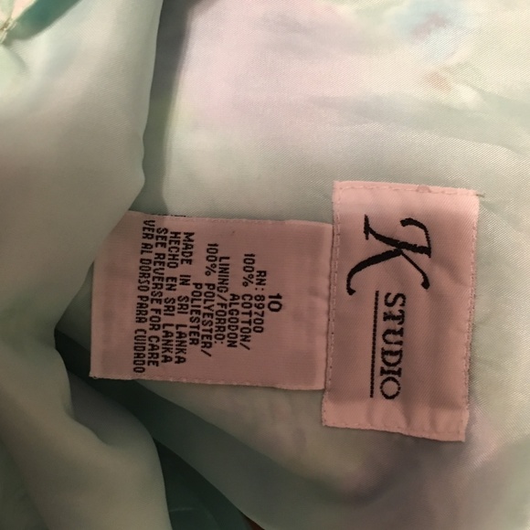 V Neck Sleeveless , Lined Made by K Studio - Picture 8 of 8